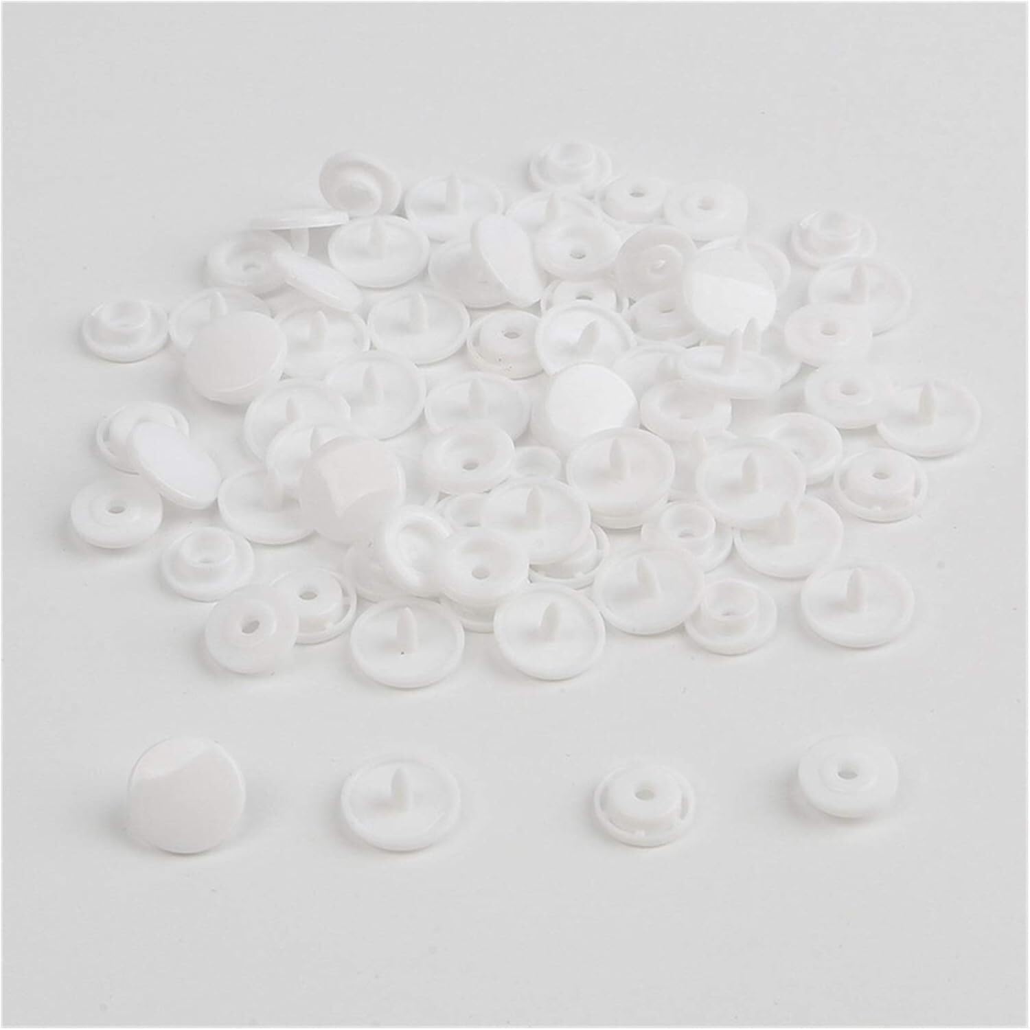 20 sets of white resin snap fasteners, perfect for garment closures and fabric crafts