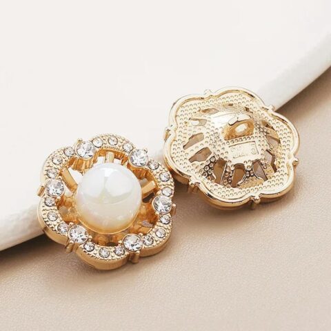 10 gold-tone rhinestone floral pearl-and-metal buttons, suitable for coats, knitwear, and decorative crafts